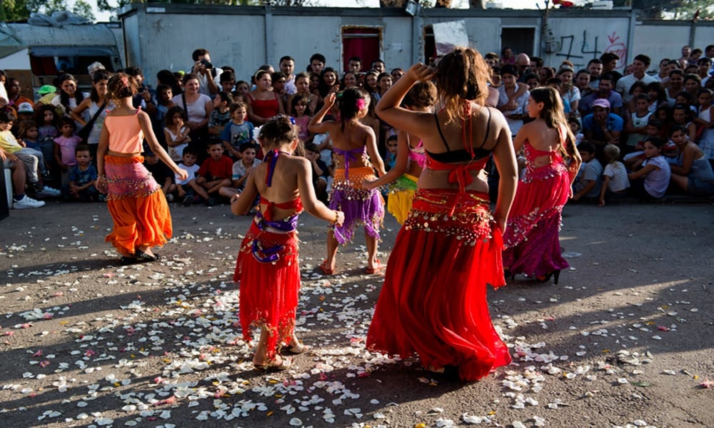 Il mercato delle spose vergini: l'evento più atteso dai rom