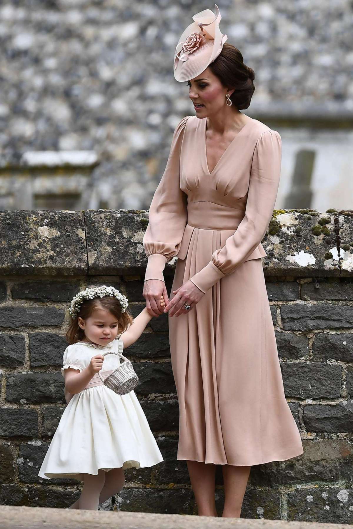 Kate Middleton Sceglie Un Abito Di Zara Per Il Matrimonio Di Pippa Foto
