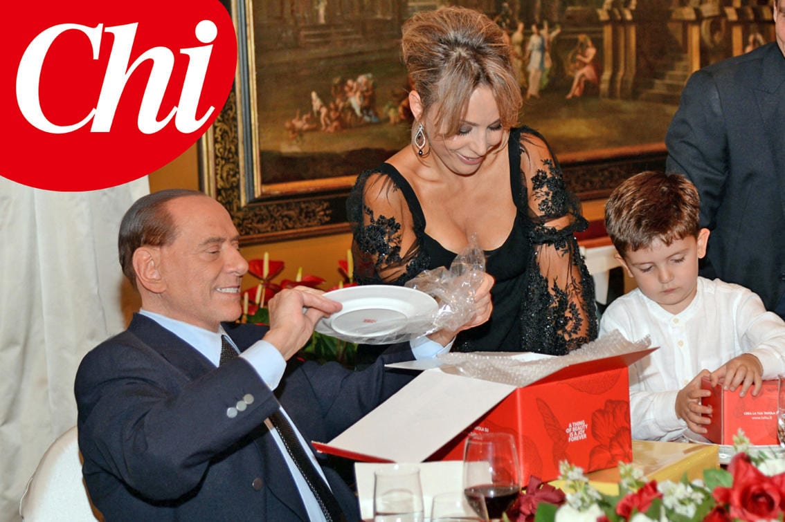 Silvio Berlusconi, compleanno con figli e nipoti, ma Pier Silvio non c'è. Litigio in famiglia?
