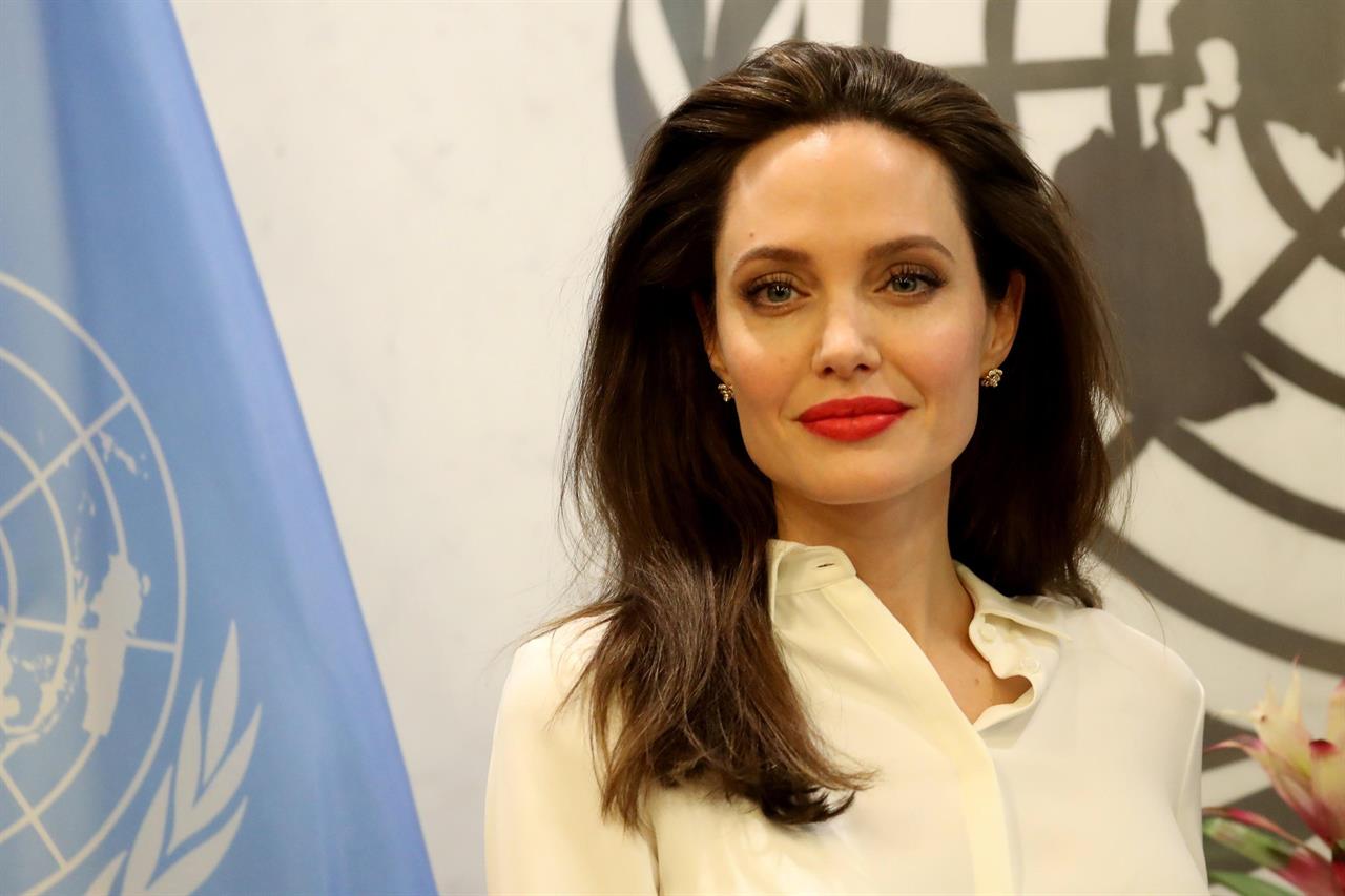 La denuncia di Angelina Jolie: “La violenza sessuale è un’arma”