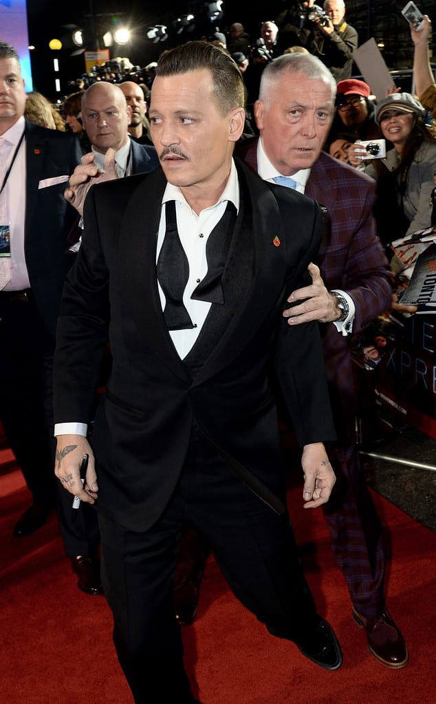 Johnny Depp, ubriaco all'anteprima di Assassinio sull'Orient Express [FOTO]