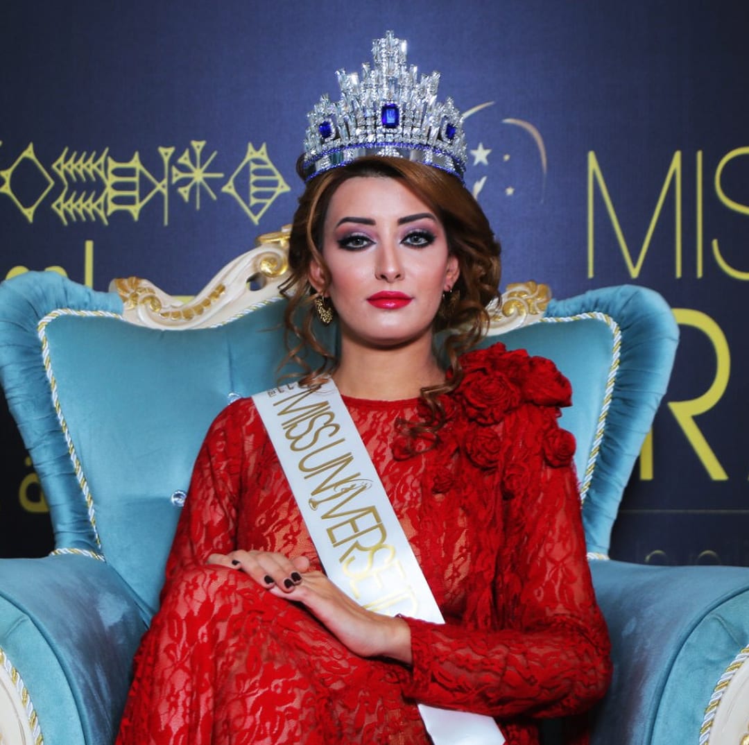 Un selfie per la pace, l'incubo di Miss Iraq e della sua famiglia