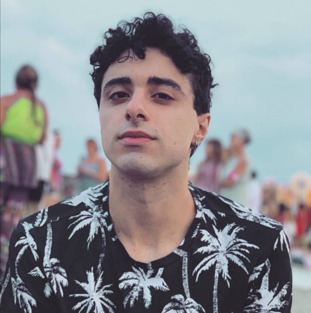 Libero De Rienzo Una Relazione Trailer Film Che Arrivera A Venezia