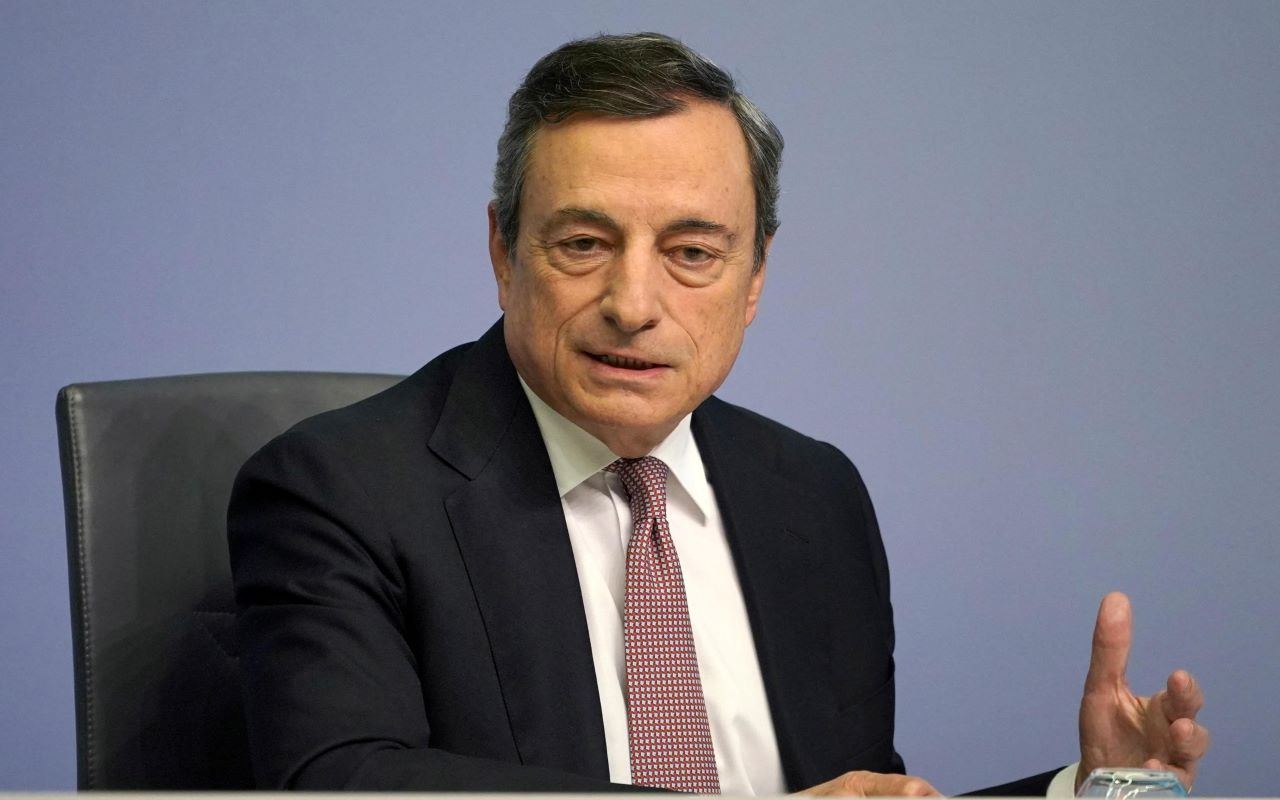 Draghi positivo al Covid, settimana di fuoco per il Governo e il Parlamento