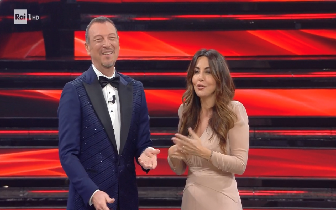 Sanremo 2022: la finale tra emozione e la comicità genuina di Sabrina Ferilli