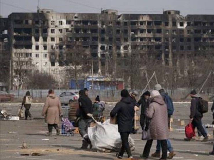 Ucraina, si tenta di evacuare Mariupol. Zelensky: “I russi si stanno solo riorganizzando”