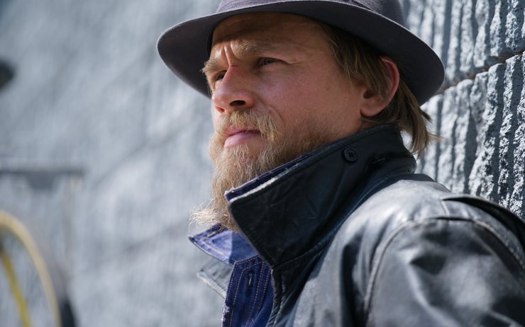Charlie Hunnam in Omicidio a Los Angeles