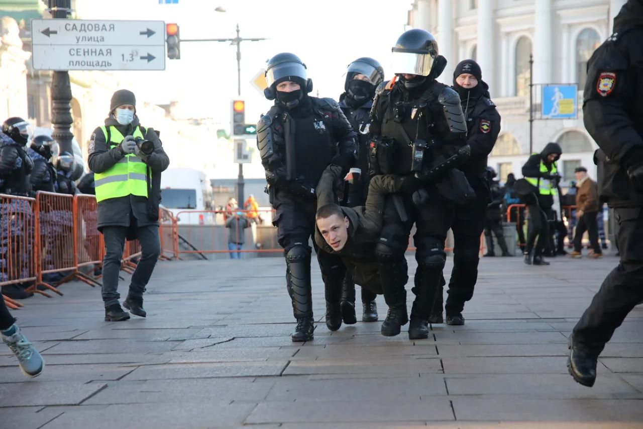 Russia Polizia San Pietroburgo