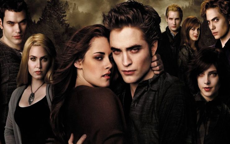 Kristen Stewart and Robert Pattinson in "Twilight"