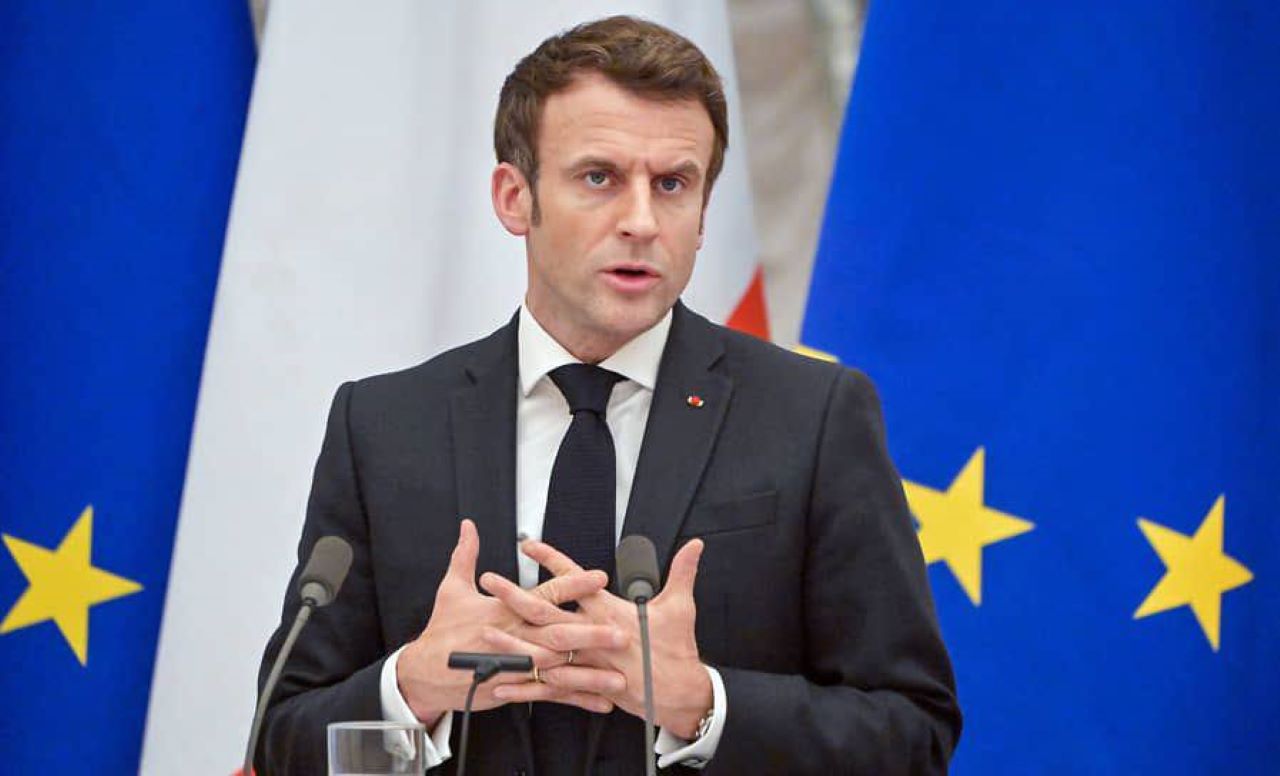 Macron, i sondaggi lo premiano: 10 punti sopra Le Pen