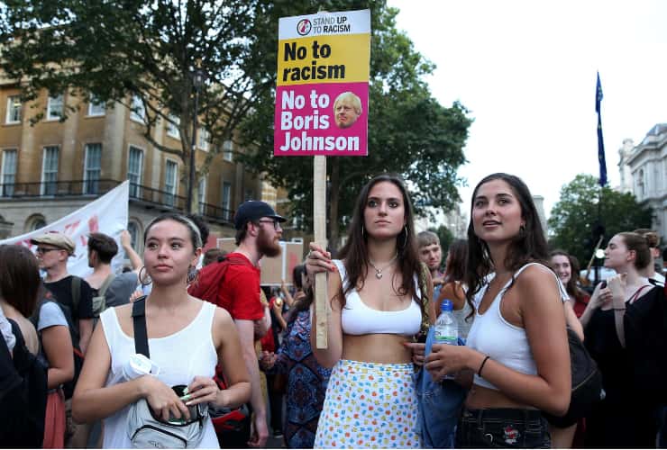 Johnson proteste