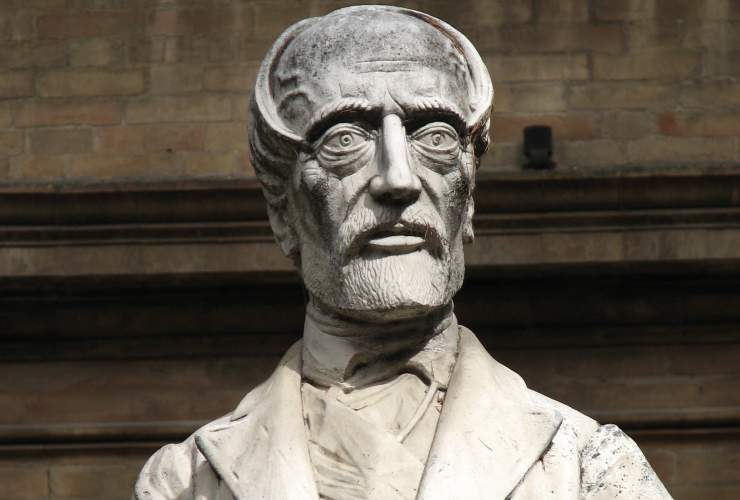 Giuseppe Mazzini busto Macerata