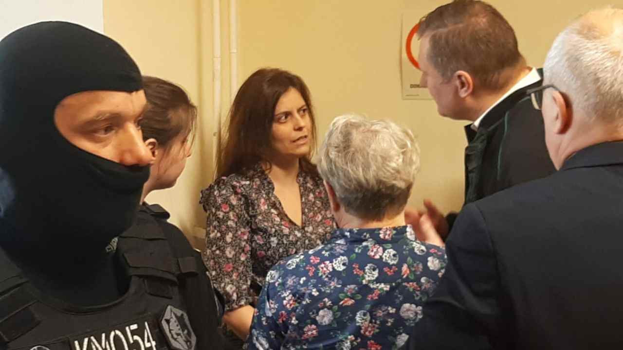 Ilaria Salis Budapest tribunale arresti domiciliari