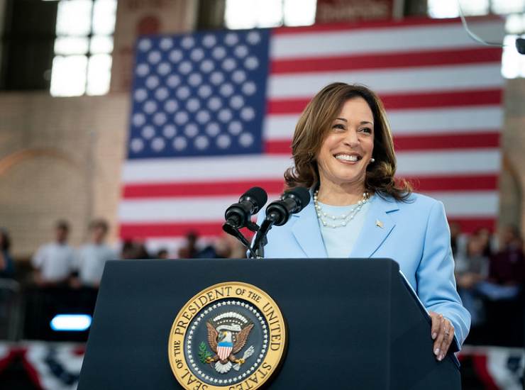 Kamala Harris sfida Trump 