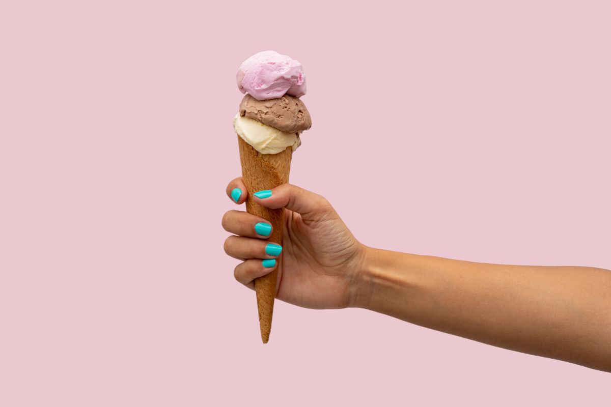 Ice Cream Nails manicure