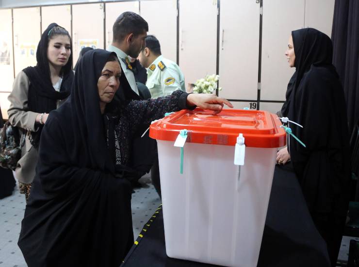 Iran elezioni donne al voto 