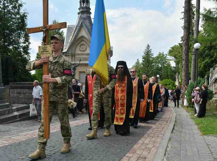 Ucraina guerra funerali 