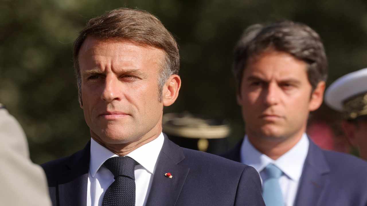 Emmanuel Macron e il premier Gabriel Attal