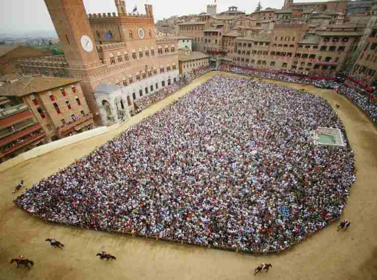 Siena Palio Piazza del Campo 