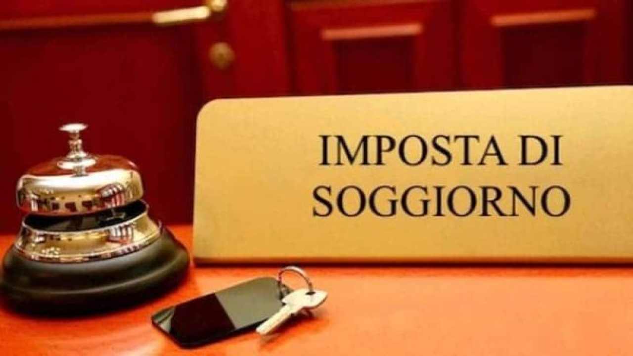 Governo meloni tassa soggiorno alberghi lusso Italia