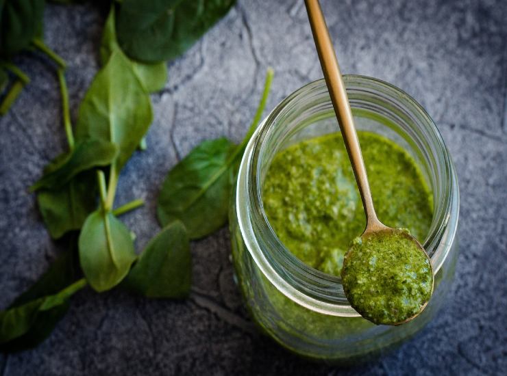 Pesto di zucchine fresche