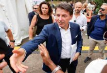 Conte alla festa del fatto, è scontro con Grillo sui destini del Movimeno