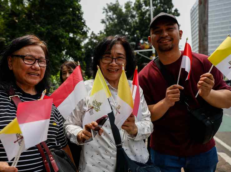 Indonesia Francesco fedeli per la strada 