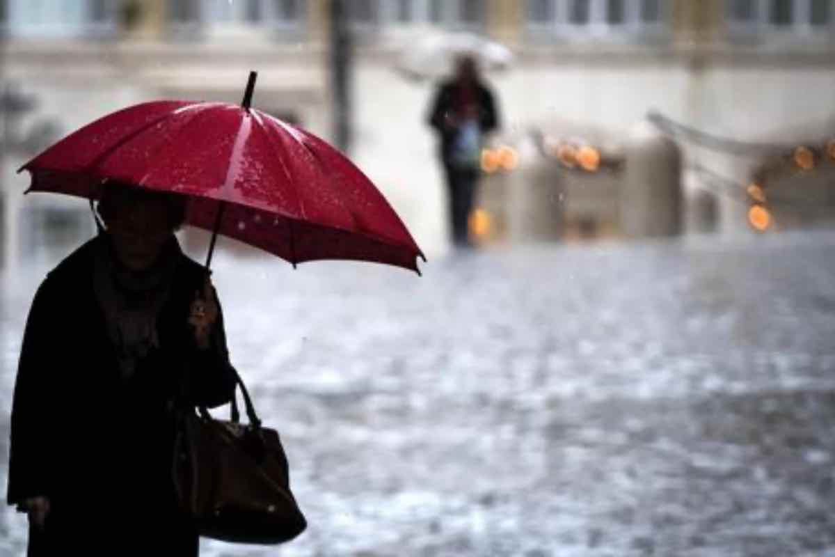 Previsioni meteo per il 1° ottobre 2024: piogge e calo delle temperature