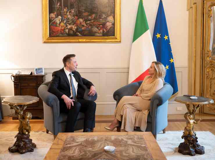 Giorgia Meloni incontro con Elon Musk a Palazzo Chigi nel 2023