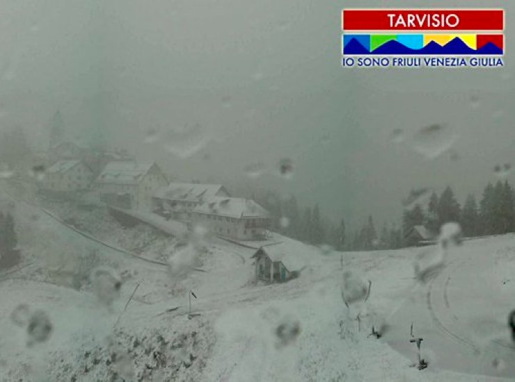 Neve d'estate a Tarvisio tempesta Boris 