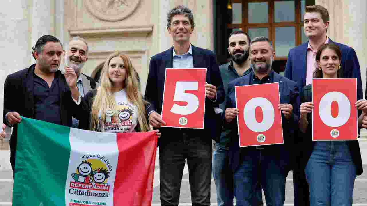 Firme referendum cittadinanza Montecitorio