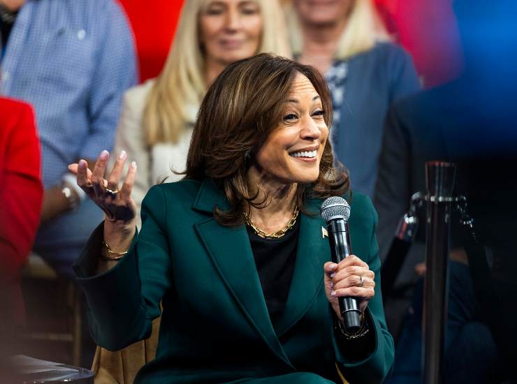 Kamala Harris finanziata da Bill Gates