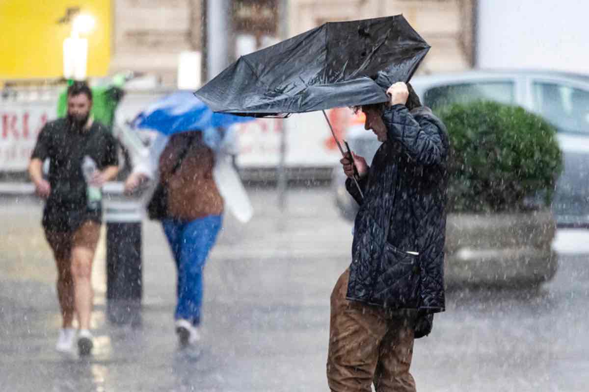 Previsioni meteo per il 10 ottobre 2024: maltempo e vento forte