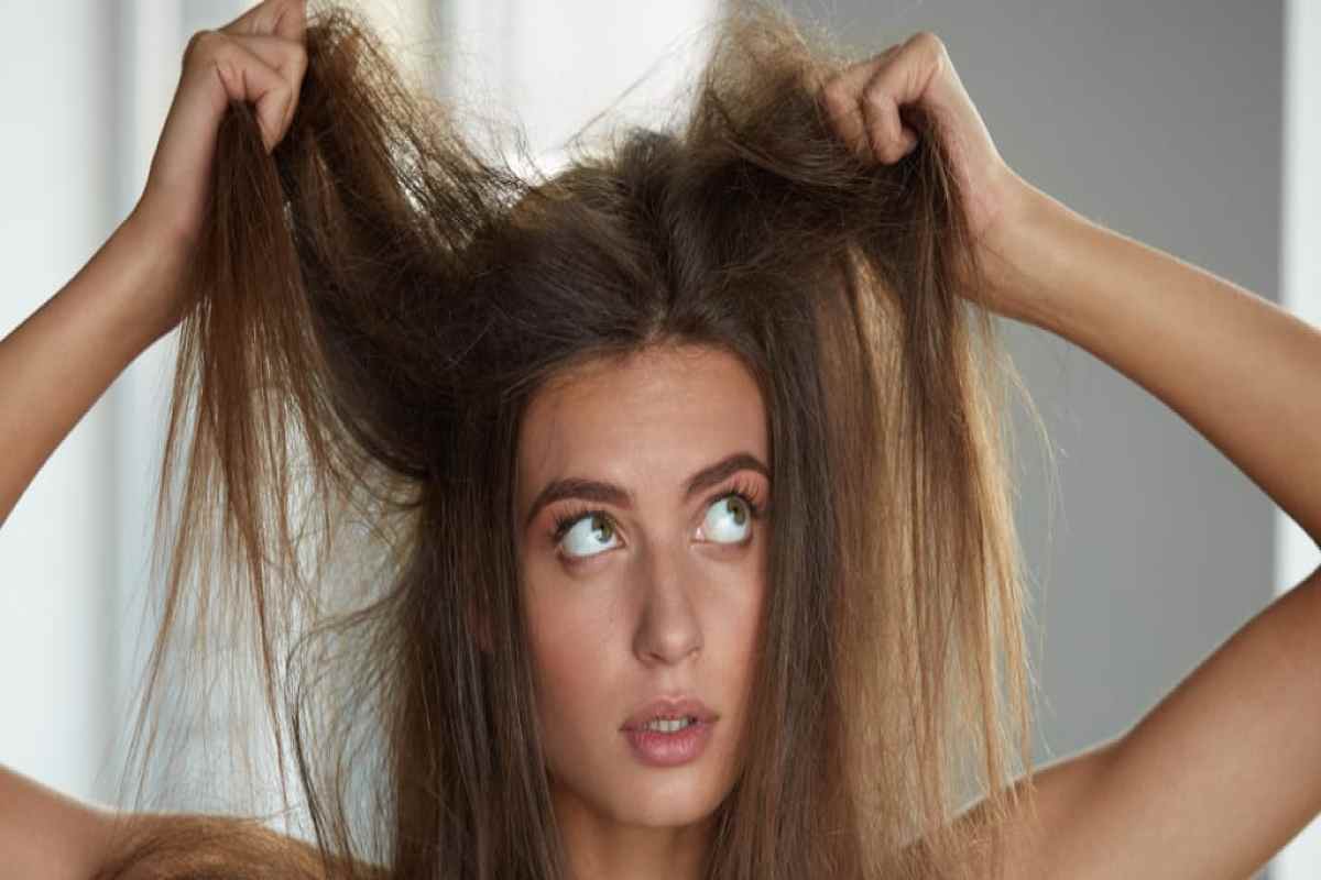 Dì addio ai capelli secchi: da quando seguo questa haircare routine sono diventati morbidissimi