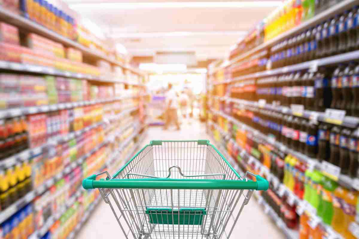 Supermercati e discount, quali sono quelli più amati dagli italiani per le feste: la classifica